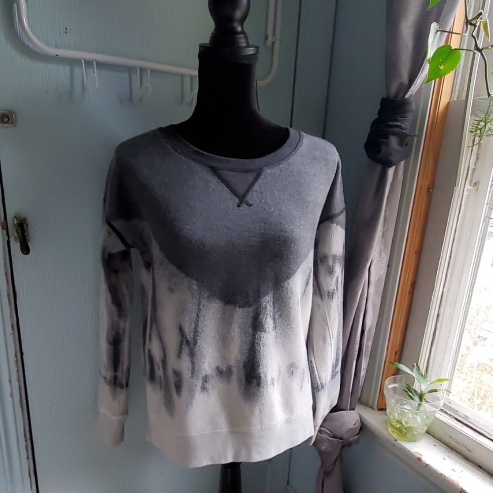 American eagle crewneck